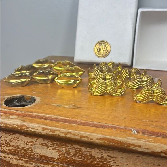 Jonathan Adler Gold Lip and Mustache Card Holder - Picture 5 of 7